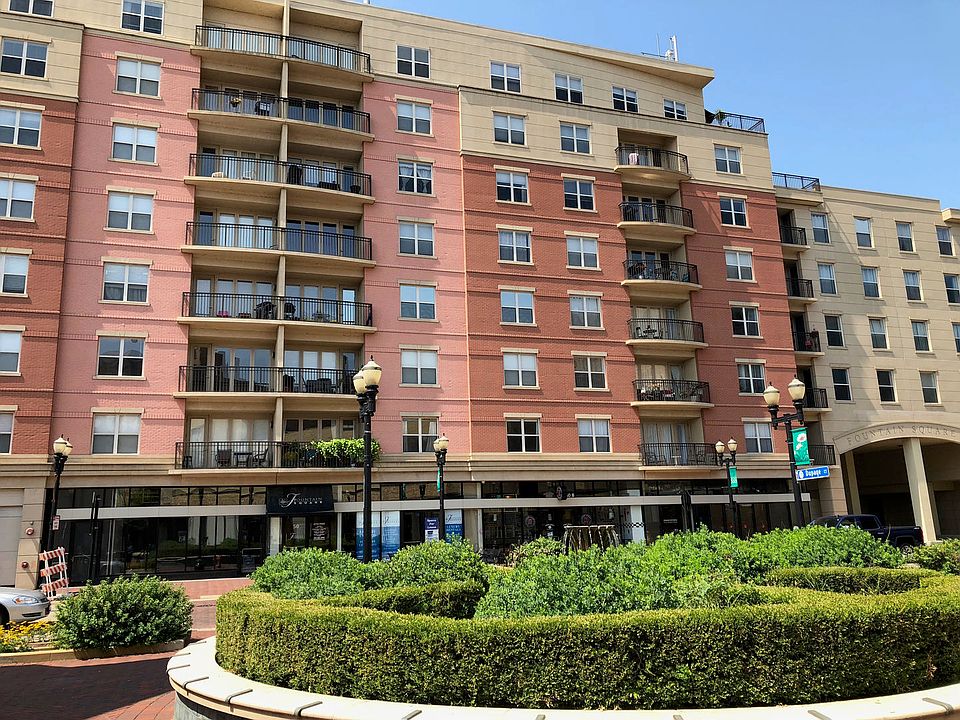 1st image of 50 S Grove Ave Unit 807