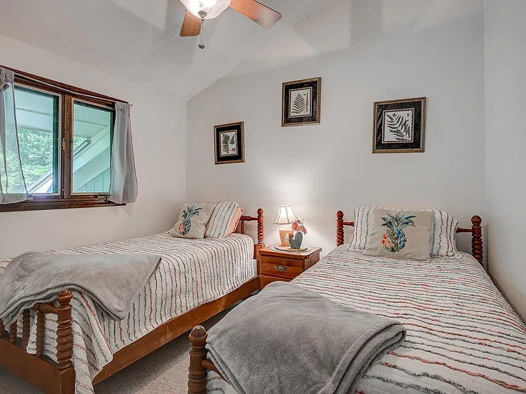 186 Ledgewood Rd — Photo 32