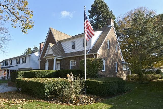 1st image of 407 S I Oka Ave