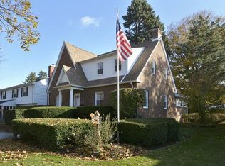 407 S I Oka Ave, Mount Prospect, IL 60056