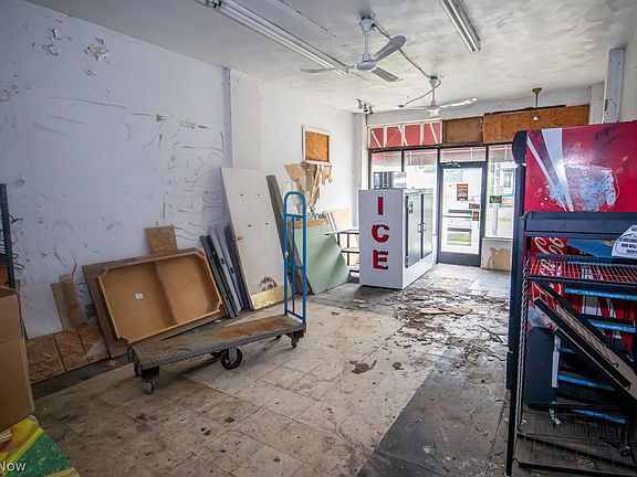 5th image of 17214 Grovewood Ave