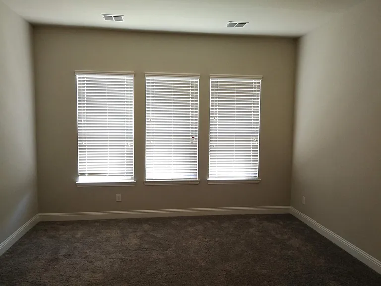 1513 Gallant Fox Dr — Photo 12