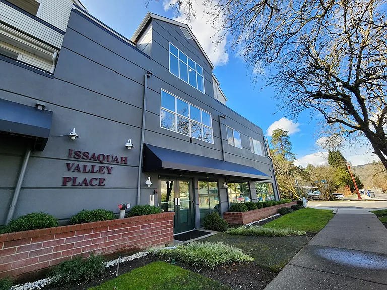 Issaquah Valley Place — Photo 10