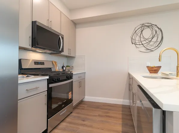 Lakeview Apartments, 319 Pennsylvania Ave, Paterson, NJ 07503