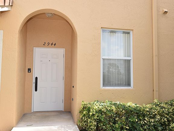 3rd image of 2944 Crestwood Ter #8101