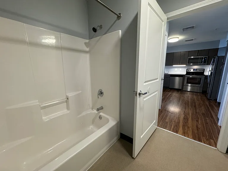 The Ridge at Eastern Trails Apartments — Photo 30