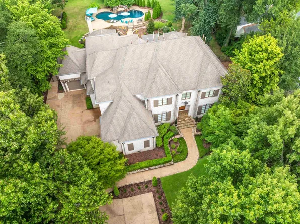 730 W Clover Dr, Memphis, TN 38120