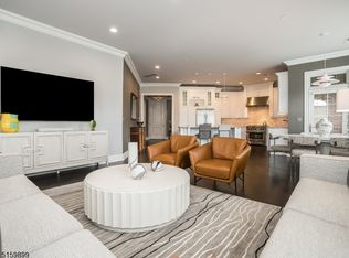 50 Parmley Pl APT 102, Summit, NJ 07901