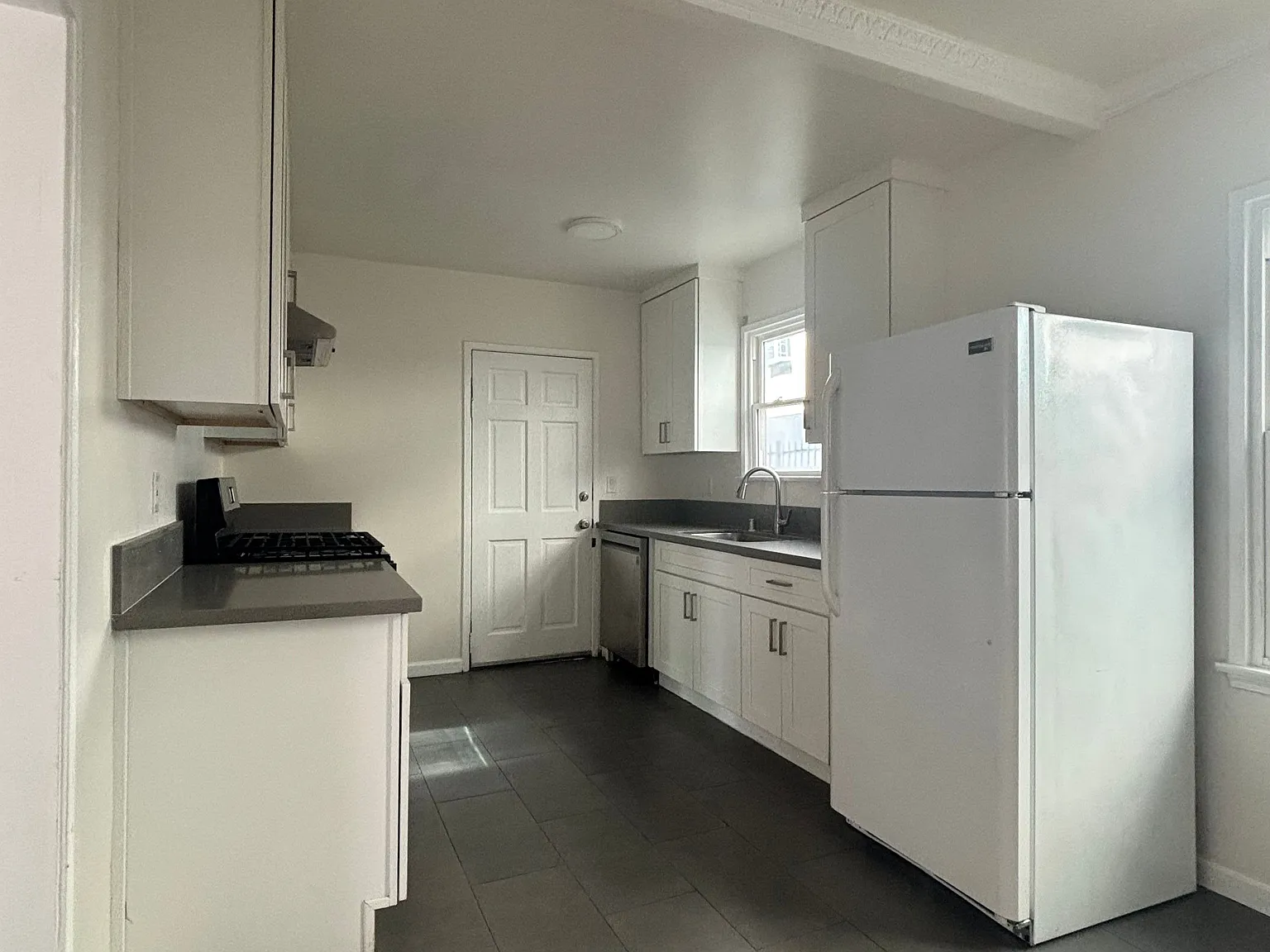 1 bed, 1.0 bath, $1,895 — Photo 1