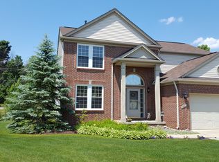 7863 Windemere Ct, Waterford, MI