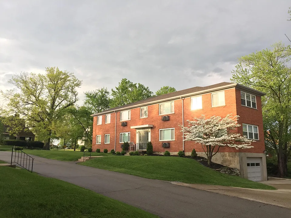 732 Highland Ave #4