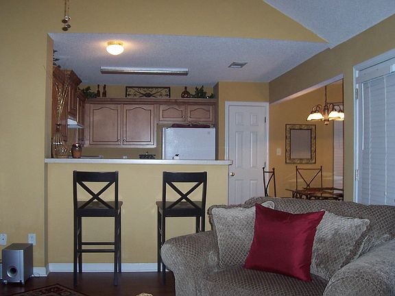 4th image of 1226 Breezy Valley Dr