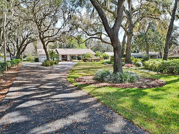 4th image of 9545 Silver Lake Dr