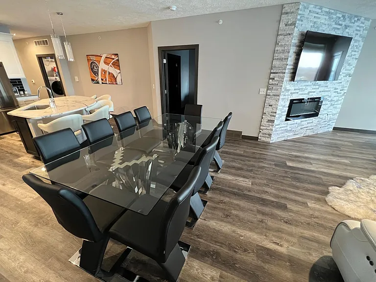 570 Linden Dr #412 — Photo 11