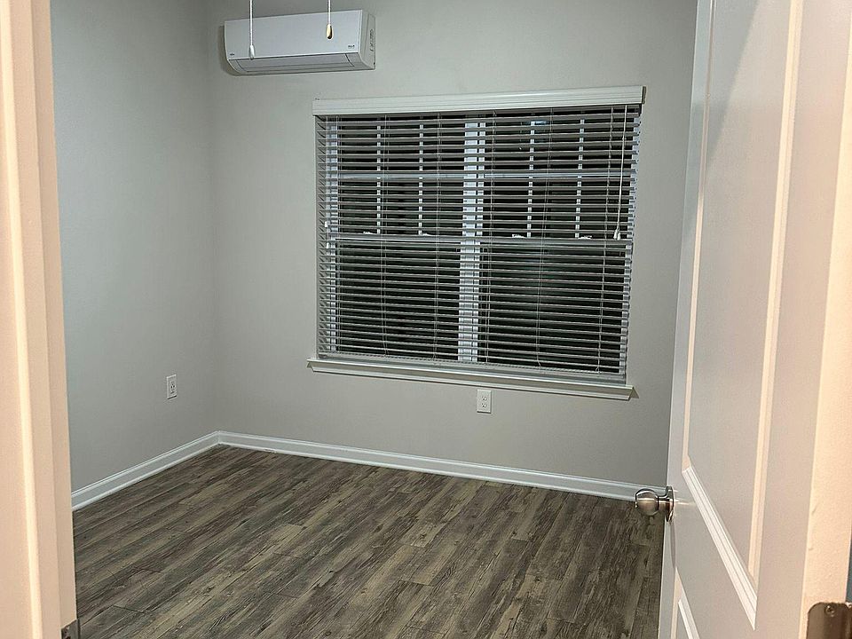 1st image of 1931 Lamm Dr #304
