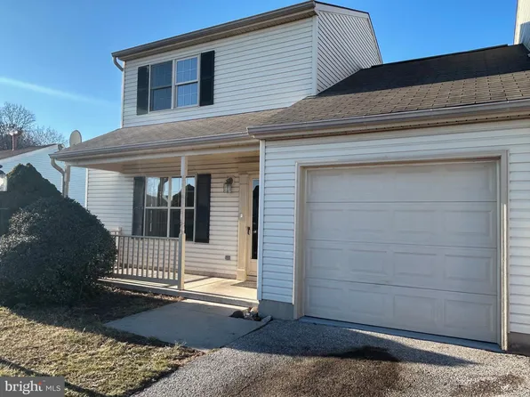 3052 Solar Dr, Dover, PA 17315