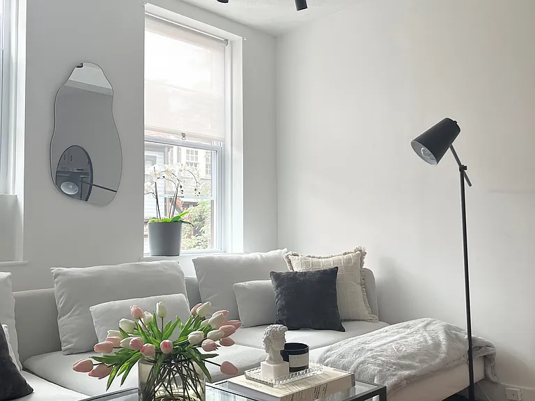 84 W Cedar St #5 — Photo 3