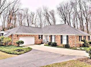 155 Winterwood Dr, Butler, PA 16001