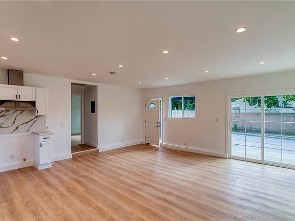 5th image of 7313 Shoup Ave