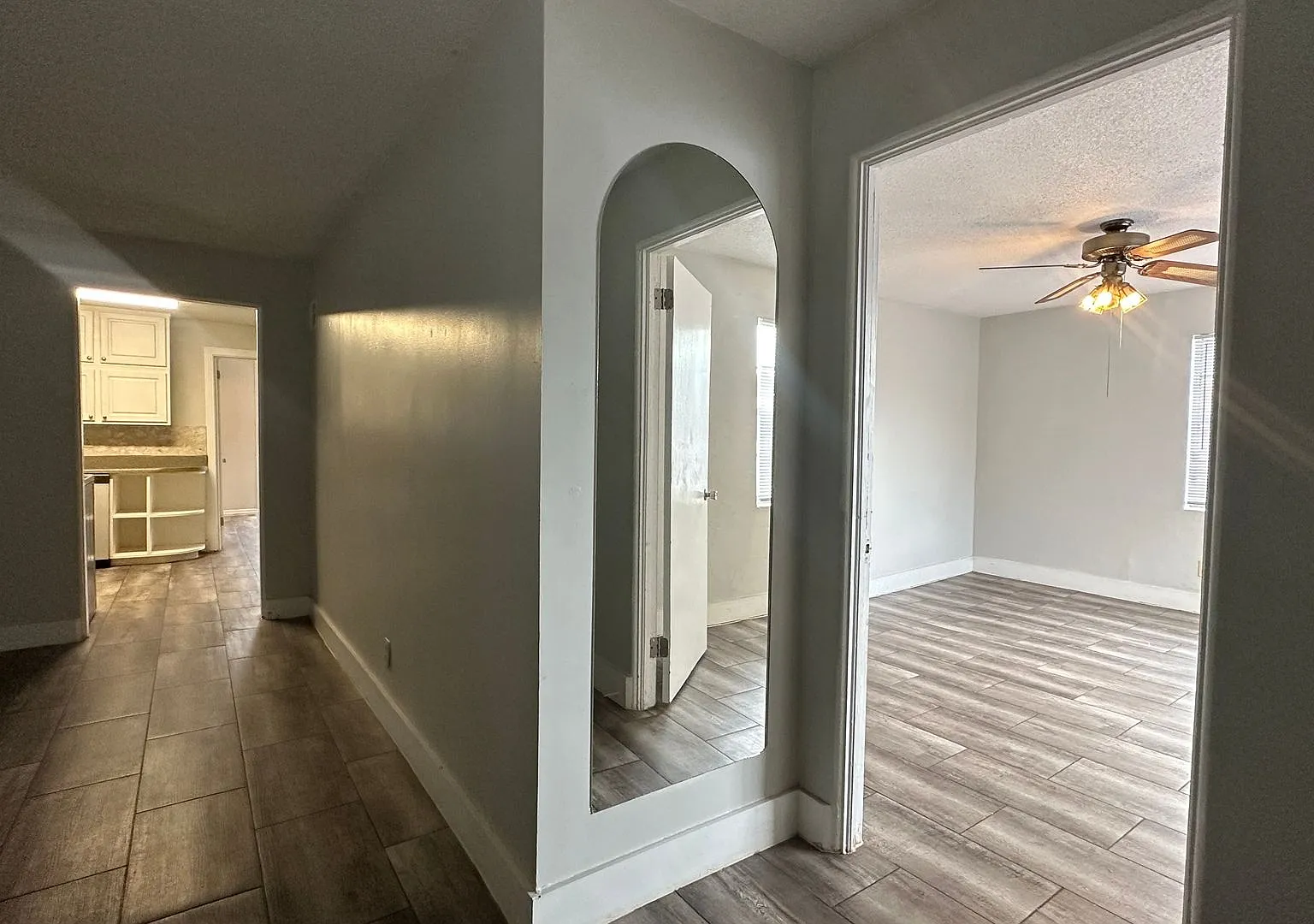 Spacious 3 Bed, 2 Bath Just Minutes from the Beach — Photo 3