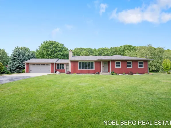 16507 Sleeper St, Grand Haven, MI 49417