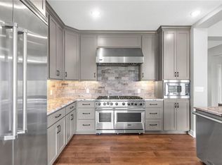 2017 Vilas St, Leavenworth, KS 66048