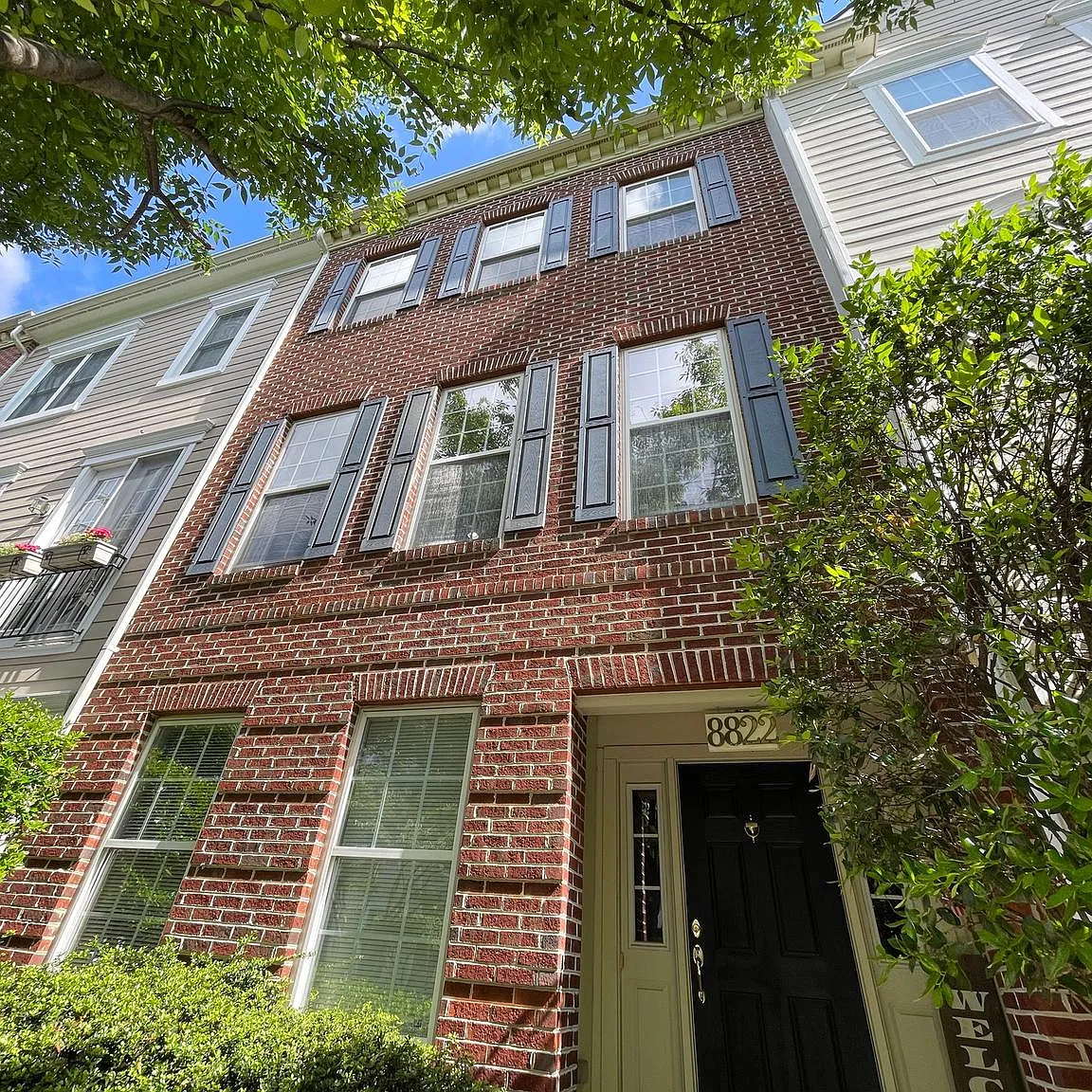 3 bed, 3.5 bath, 2379 sqft, $2,895 — Photo 1