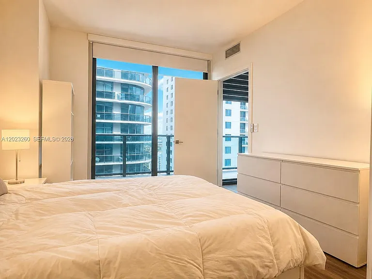 45 SW 9th St #2908 — Photo 13