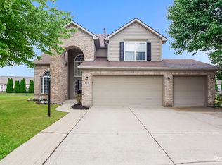 926 Nature Lake Cir, Brownsburg, IN 46112