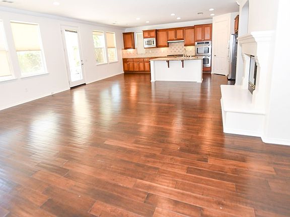 4th image of 359 Sycamore Cottage Ct