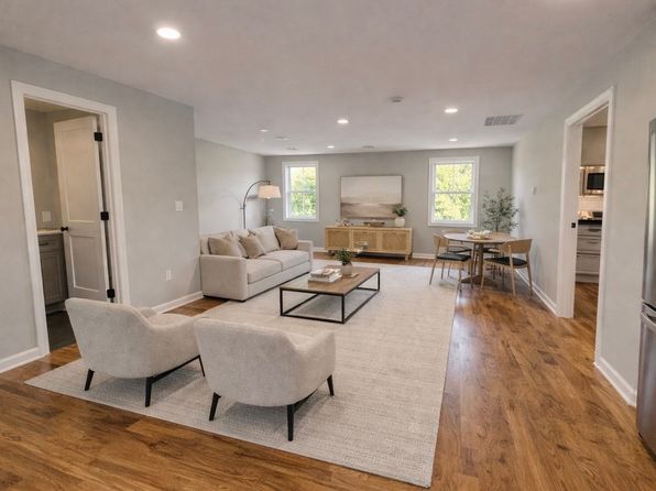 77 Shepherds Ln #3