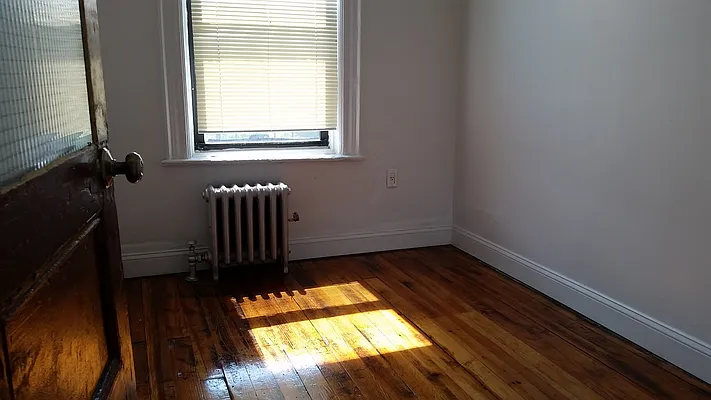 Rented by New York Realty Minimax Inc | media 49