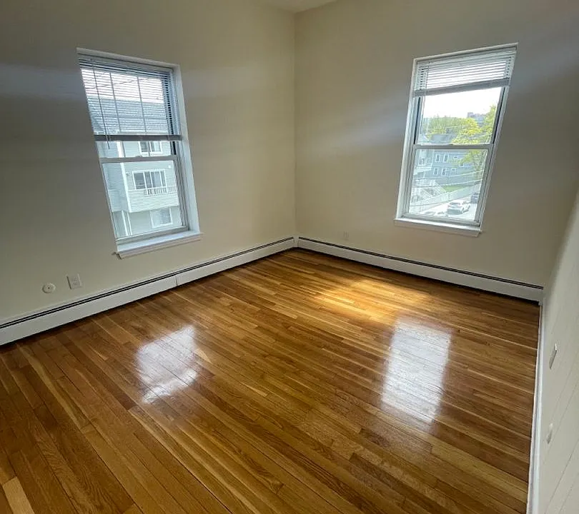 160 N Beacon St #102