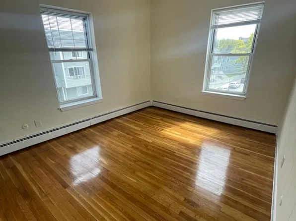 160 N Beacon St, Brighton, MA