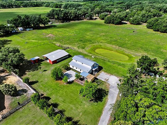 3rd image of 123 S Wiggins Rd