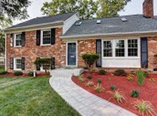 1101 Neal Dr, Alexandria, VA 22308