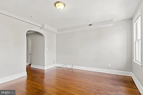 2 bed, 825 sqft, $2,000 — Photo 3