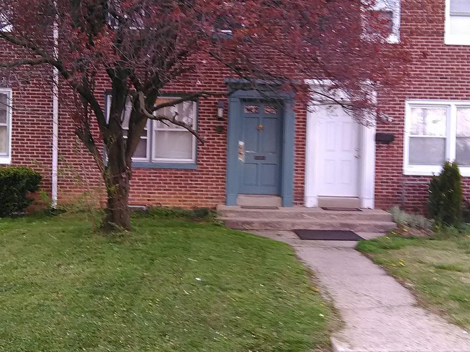Front (blue door)