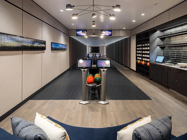 1 Manhattan Square image 26 of 33