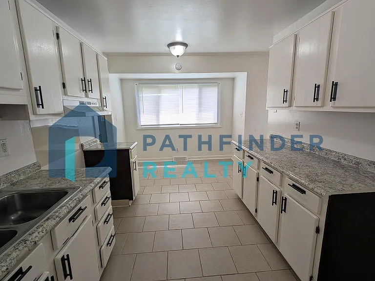34 Whispering Dr — Photo 4