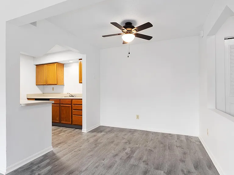 Stonegate Meadows Apartments — Photo 4