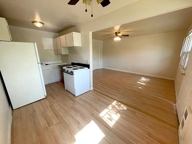 6939 NE Grand Ave #27 — Photo 4