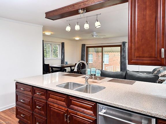5th image of 8913 Orchard Ave
