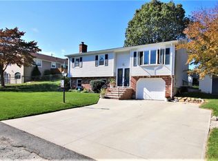 11 Rondo St, Cranston, RI 02920