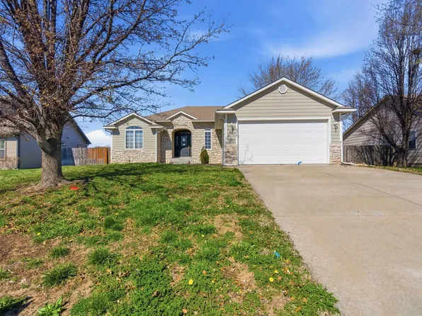 8739 William Dr, Manhattan, KS 66502