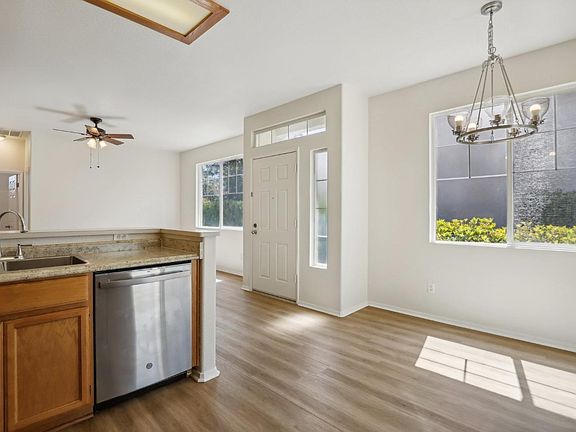 2nd image of 733 Oakhill Way