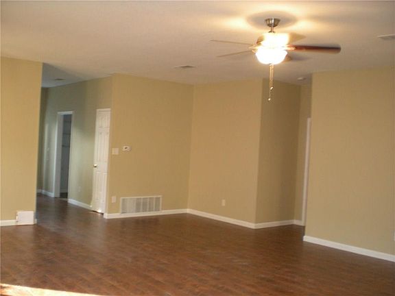 5th image of 4617 Parnell Ln