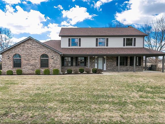 Welcome to 156 Lake Lorraine Drive!