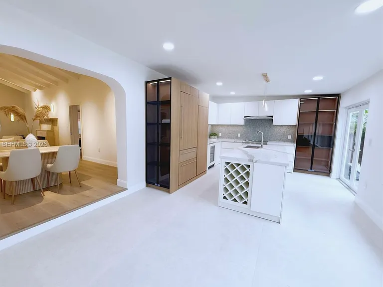 775 NE 76th St #1 — Photo 4