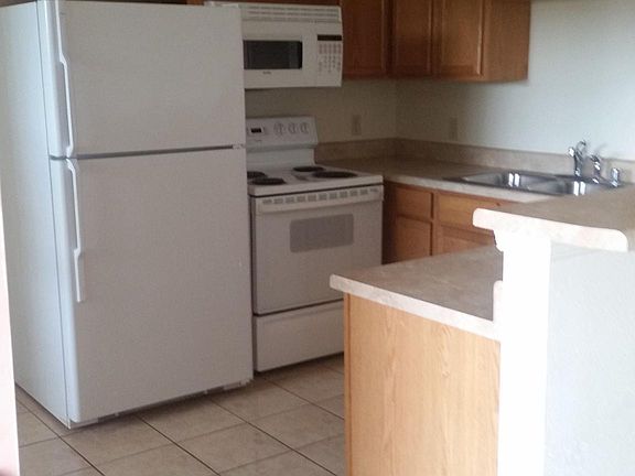 3rd image of 2300 Stern Dr APT 214